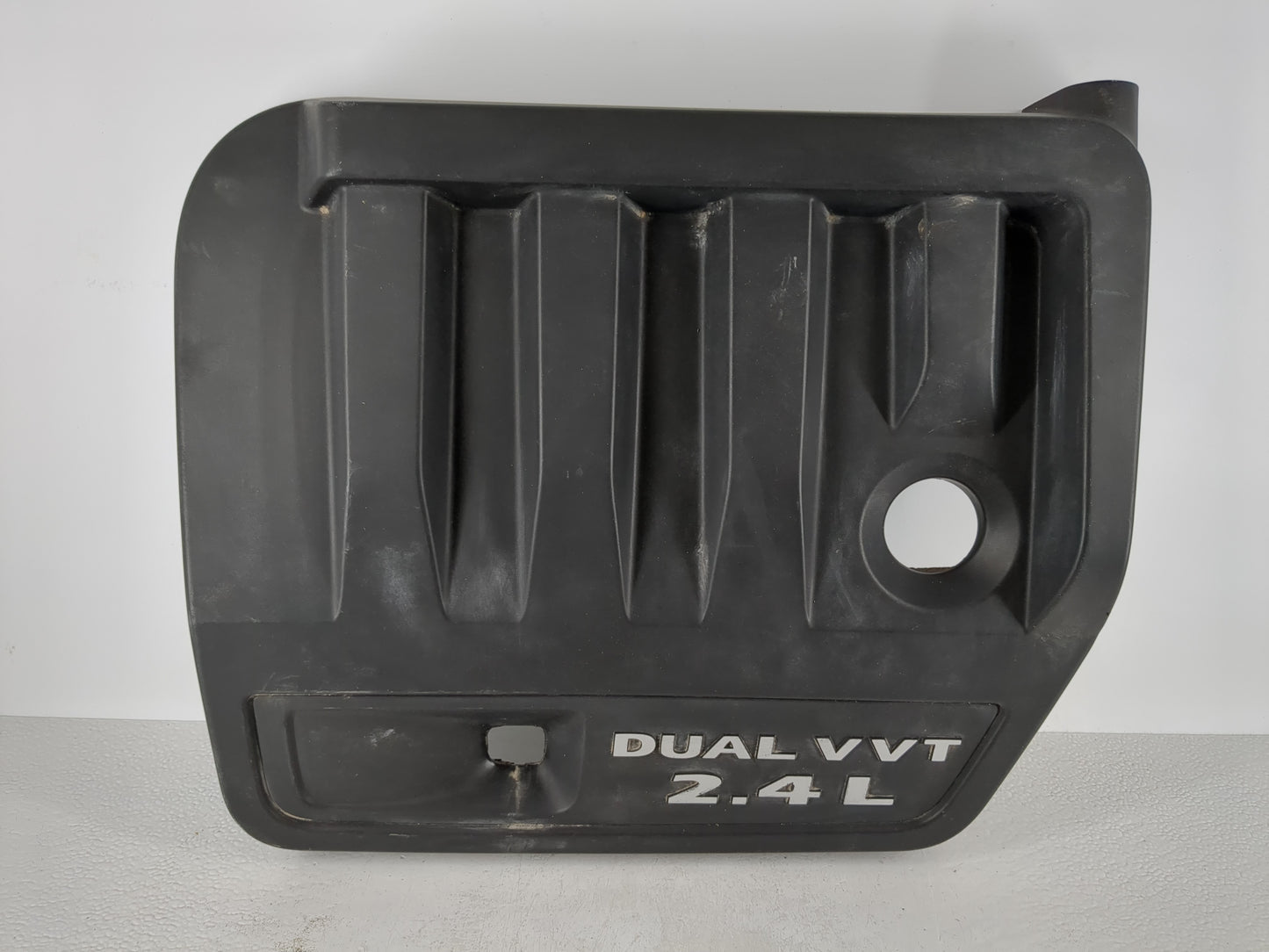 2012 Chrysler 200 Engine Cover - Oemusedautoparts1.com