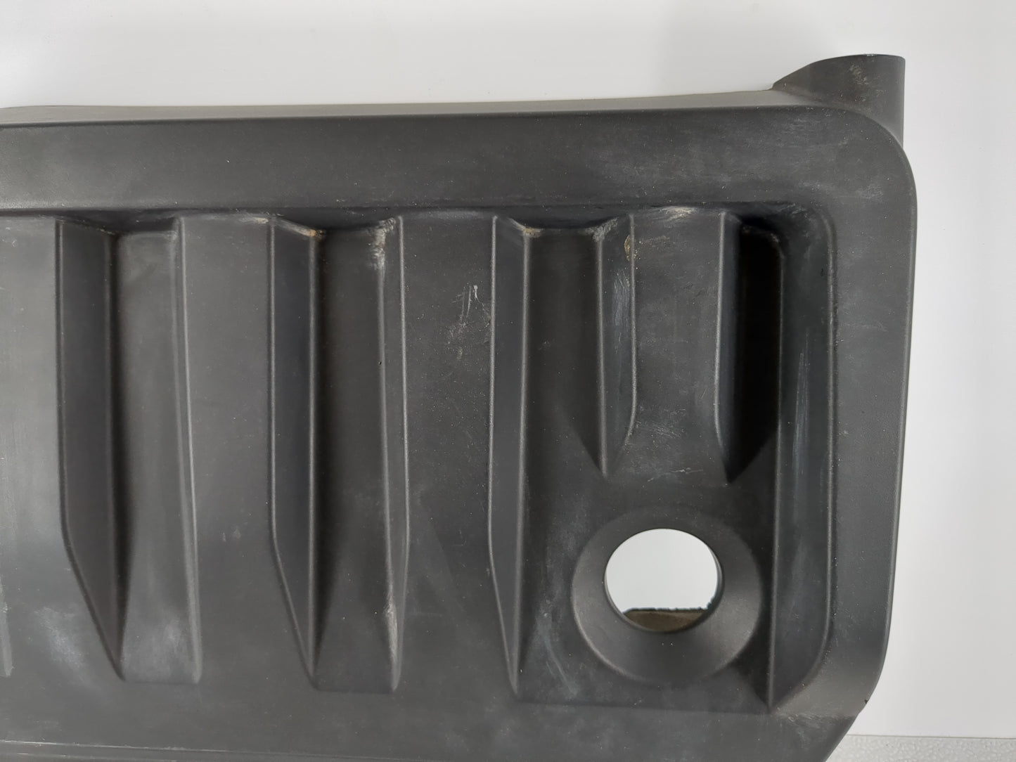 2012 Chrysler 200 Engine Cover - Oemusedautoparts1.com