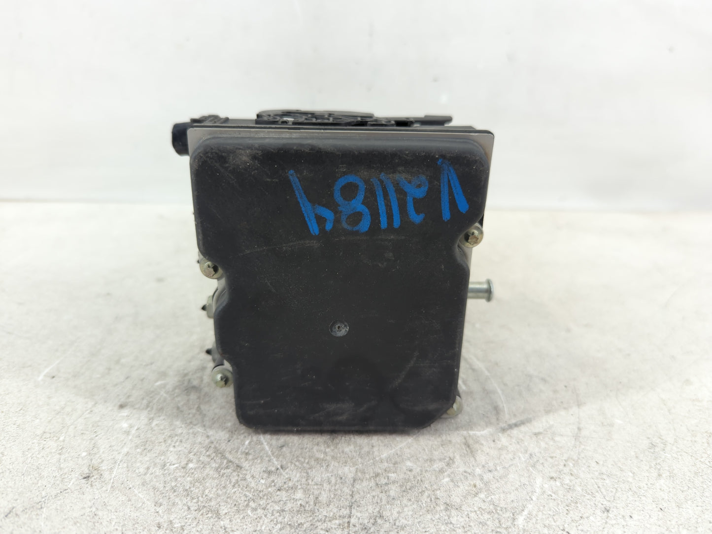 2009-2015 Mazda Mx-5 Miata ABS Pump Control Module Replacement P/N:NH44 43 7A0 Fits Fits 2009 2010 2011 2012 2013 2014 2015 OEM Used Auto Parts - Oemusedautoparts1.com