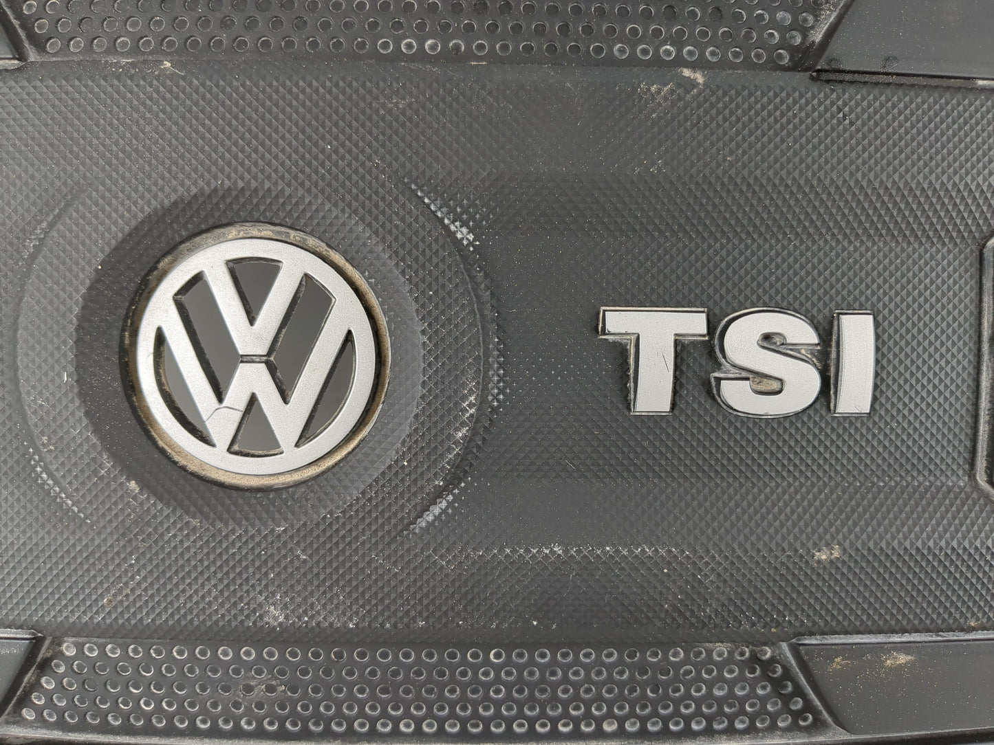 2016 Volkswagen Beetle Engine Cover