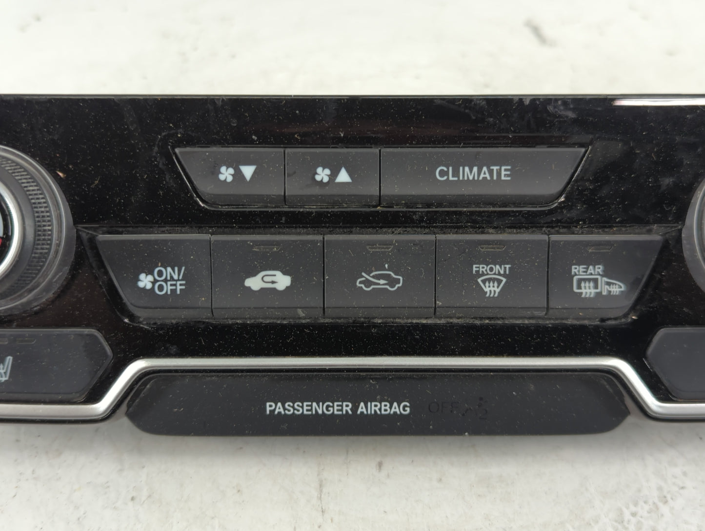 2017-2021 Honda Cr-V Climate Control Module Temperature AC/Heater Replacement P/N:79620TLAA413M1 Fits OEM Used Auto Parts