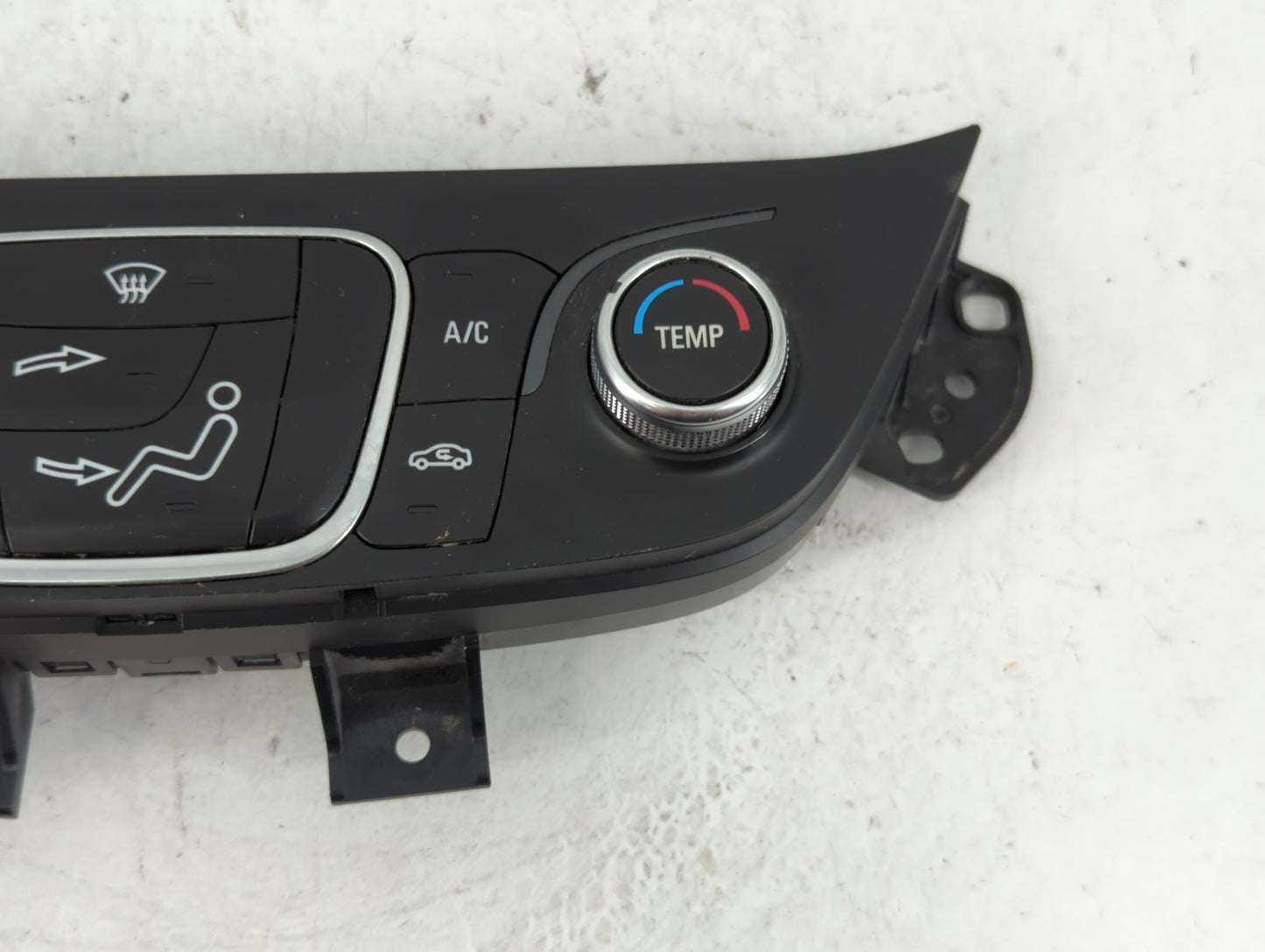 2019-2021 Chevrolet Equinox Climate Control Module Temperature AC/Heater Replacement P/N:84422503 Fits Fits 2019 2020 2021 OEM Used Auto Parts