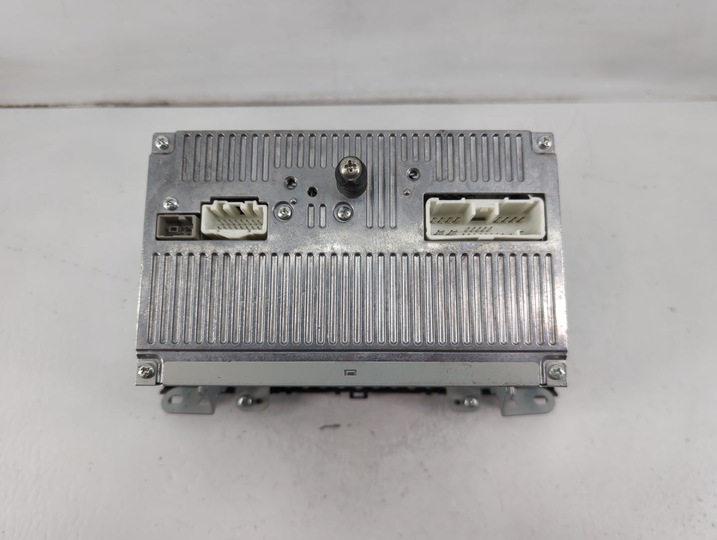 2010 Mazda 3 Radio AM FM Cd Player Receiver Replacement P/N:BBM2 66 AR0A Fits OEM Used Auto Parts - Oemusedautoparts1.com