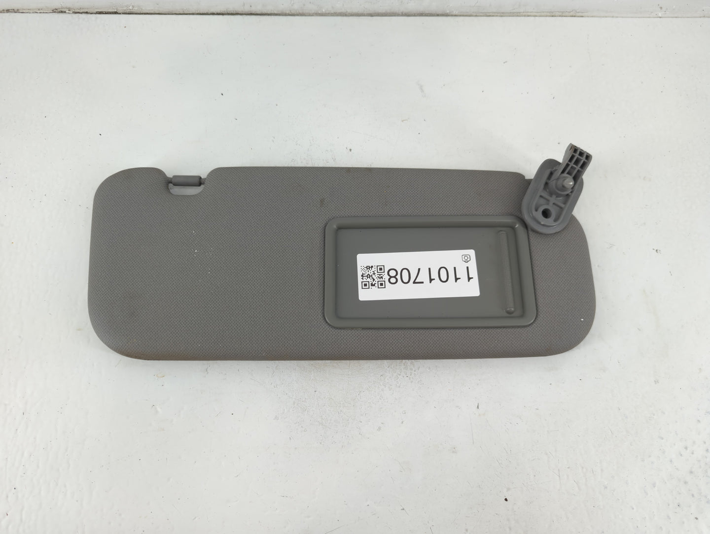 2014-2017 Hyundai Accent Sun Visor Shade Replacement Passenger Right Mirror Fits Fits 2014 2015 2016 2017 OEM Used Auto Parts - Oemusedautoparts1.com