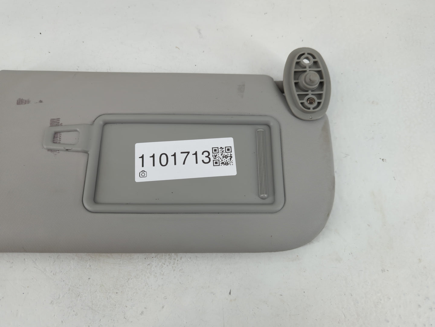 2014-2019 Kia Soul Sun Visor Shade Replacement Passenger Right Mirror Fits Fits 2014 2015 2016 2017 2018 2019 OEM Used Auto Parts - Oemusedautoparts1.com