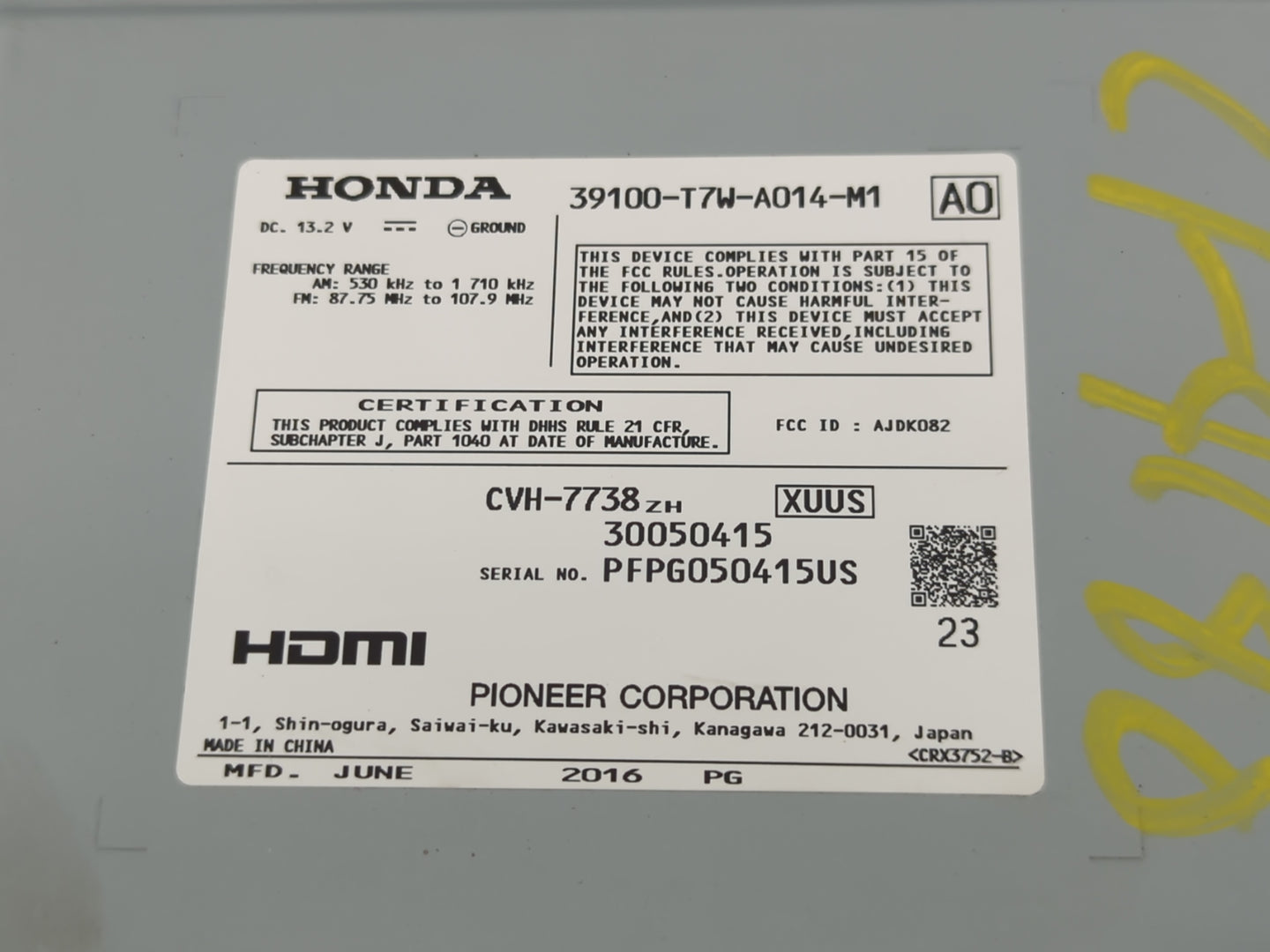 2016 Honda Hr-V Radio AM FM Cd Player Receiver Replacement P/N:37100-T7W-A014-M1 39100-T7W-A710-M1 Fits OEM Used Auto Parts - Oemusedautoparts1.com