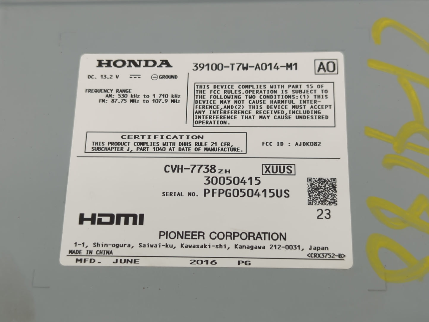 2016 Honda Hr-V Radio AM FM Cd Player Receiver Replacement P/N:37100-T7W-A014-M1 39100-T7W-A710-M1 Fits OEM Used Auto Parts - Oemusedautoparts1.com