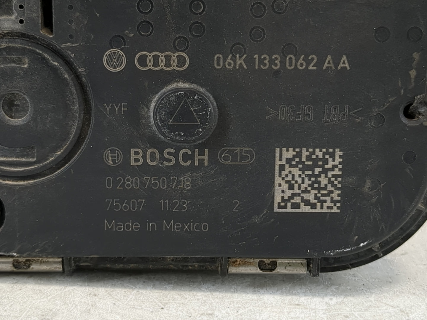 2018 Volkswagen Jetta Throttle Body P/N:06K 133 062 AA Fits OEM Used Auto Parts - Oemusedautoparts1.com