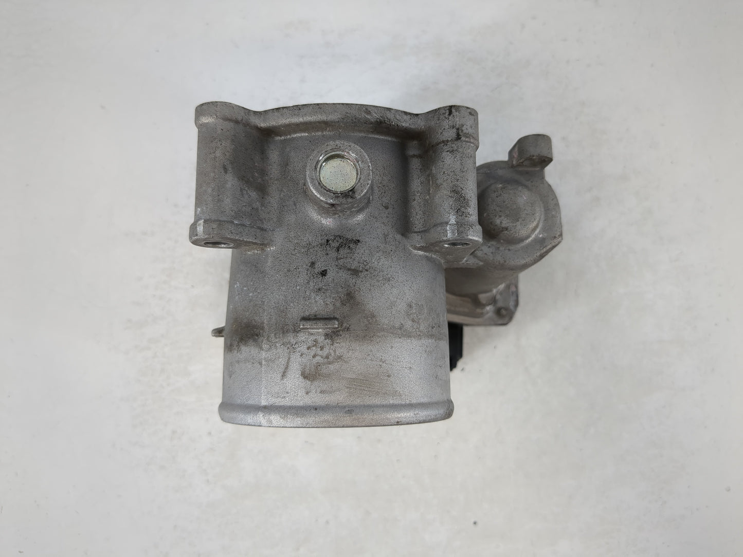 2021-2022 Hyundai Elantra Throttle Body P/N:35100-2J410 Fits Fits 2021 2022 OEM Used Auto Parts - Oemusedautoparts1.com