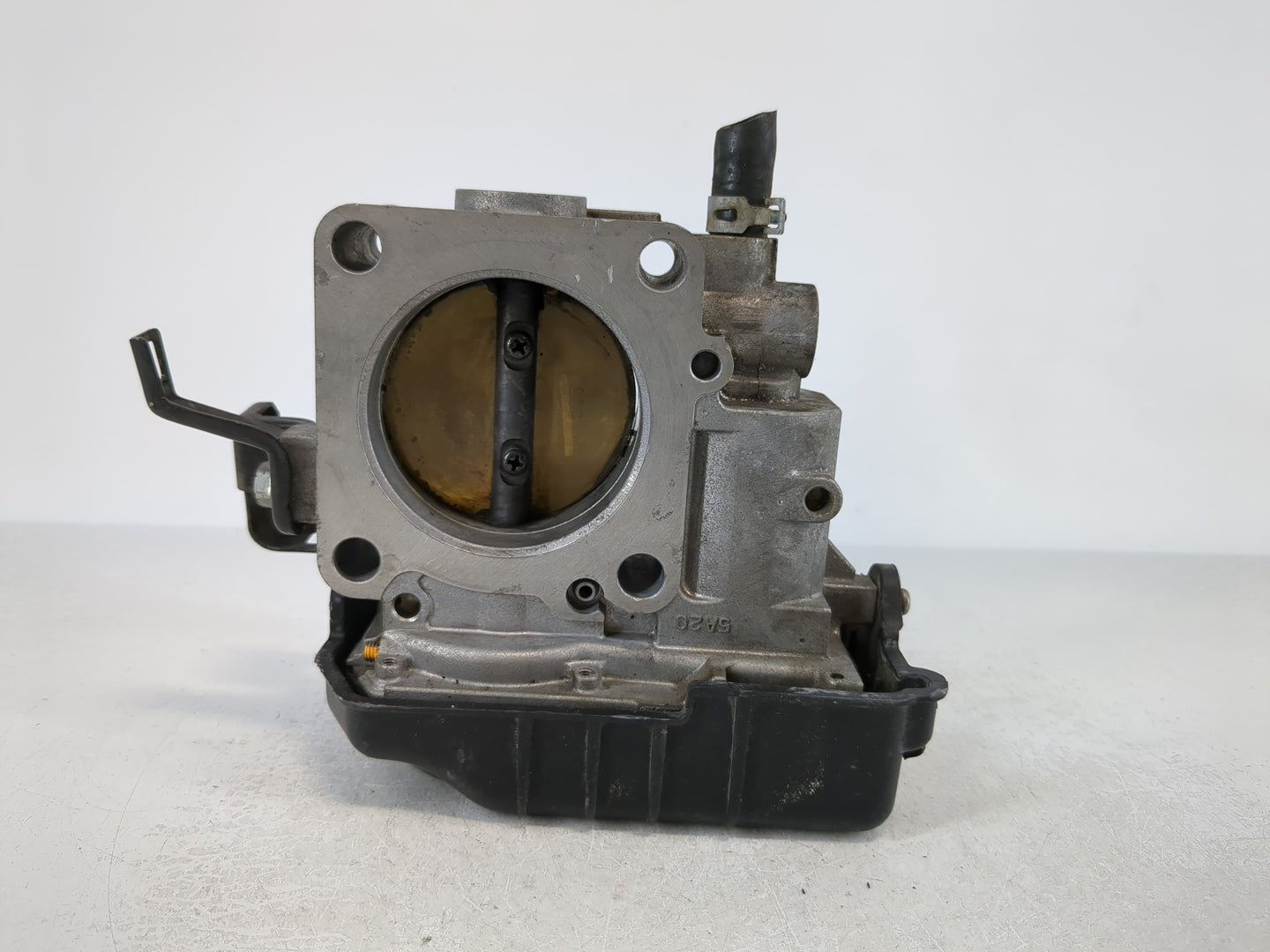 2013-2017 Honda Accord Throttle Body P/N:M41108 GMF4A Fits Fits 2013 2014 2015 2016 2017 2018 2019 2020 2021 2022 OEM Used Auto Parts - Oemusedautoparts1.com