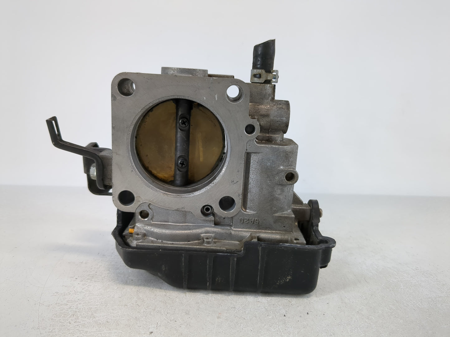 2013-2017 Honda Accord Throttle Body P/N:M41108 GMF4A Fits Fits 2013 2014 2015 2016 2017 2018 2019 2020 2021 2022 OEM Used Auto Parts - Oemusedautoparts1.com