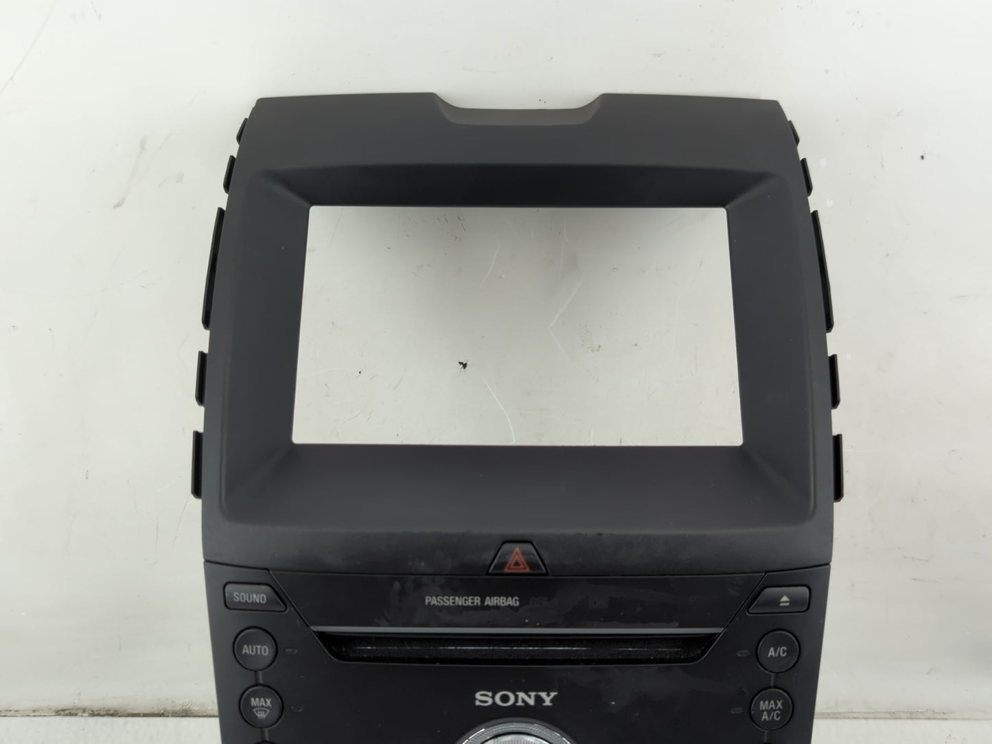 2015-2018 Ford Edge Radio AM FM Cd Player Receiver Replacement P/N:HT4T-18E245-CA Fits Fits 2015 2016 2017 2018 OEM Used Auto Parts - Oemusedautoparts1.com