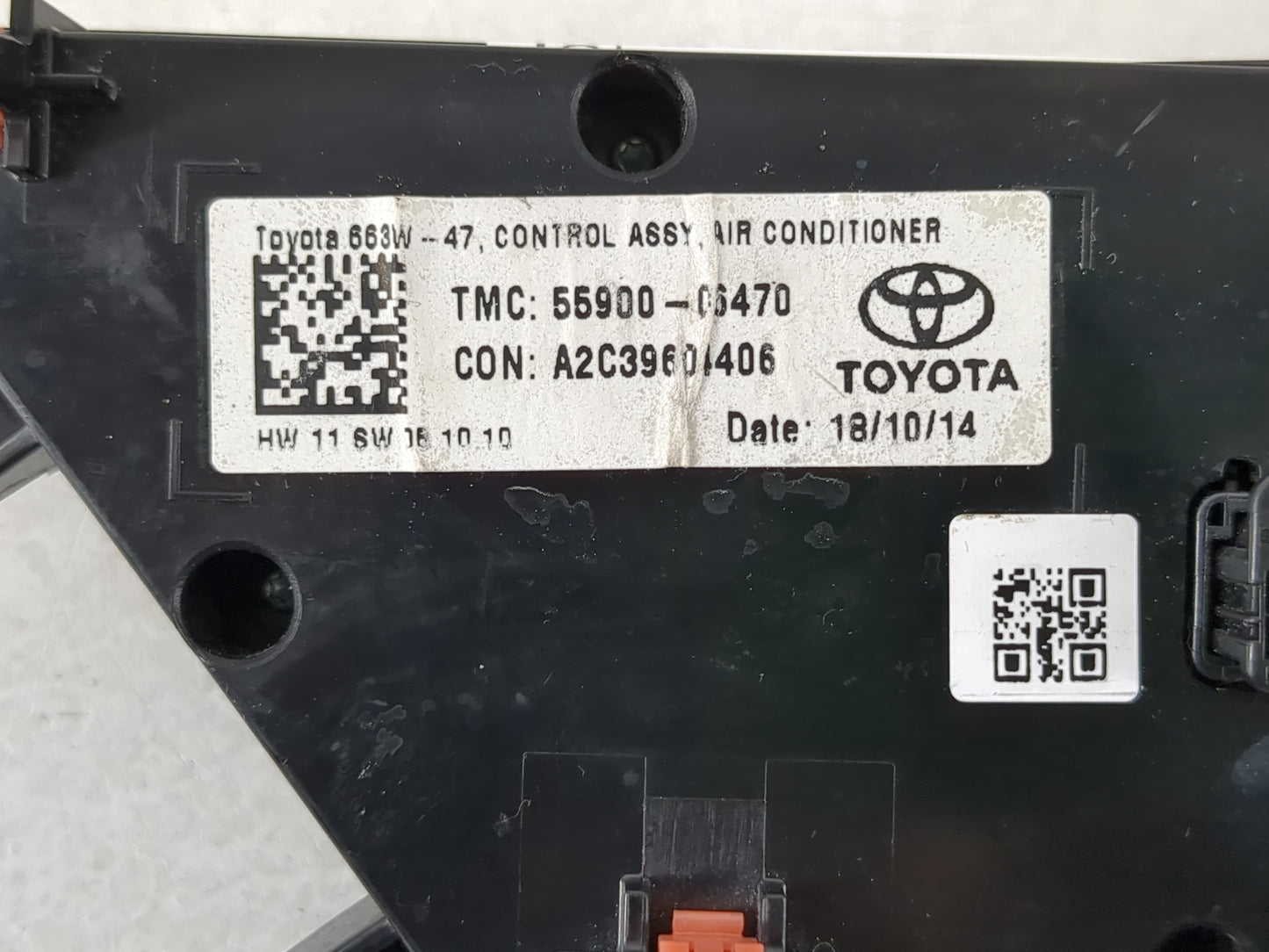 2018-2022 Toyota Camry Climate Control Module Temperature AC/Heater Replacement P/N:55900-06470 Fits Fits 2018 2019 2020 2021 2022 OEM Used Auto Parts