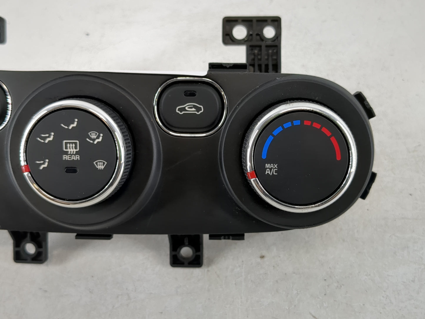 2017-2018 Kia Forte Climate Control Module Temperature AC/Heater Replacement P/N:97250-B0AA0 Fits Fits 2017 2018 OEM Used Auto Parts