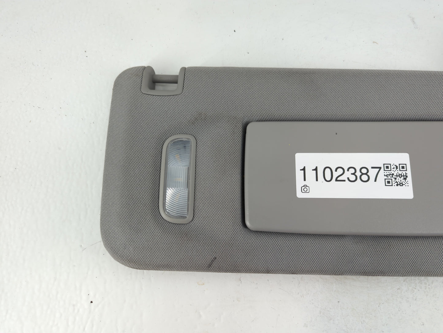 2014-2019 Chevrolet Silverado 1500 Sun Visor Shade Replacement Passenger Right Mirror Fits Fits 2014 2015 2016 2017 2018 2019 OEM Used Auto Parts