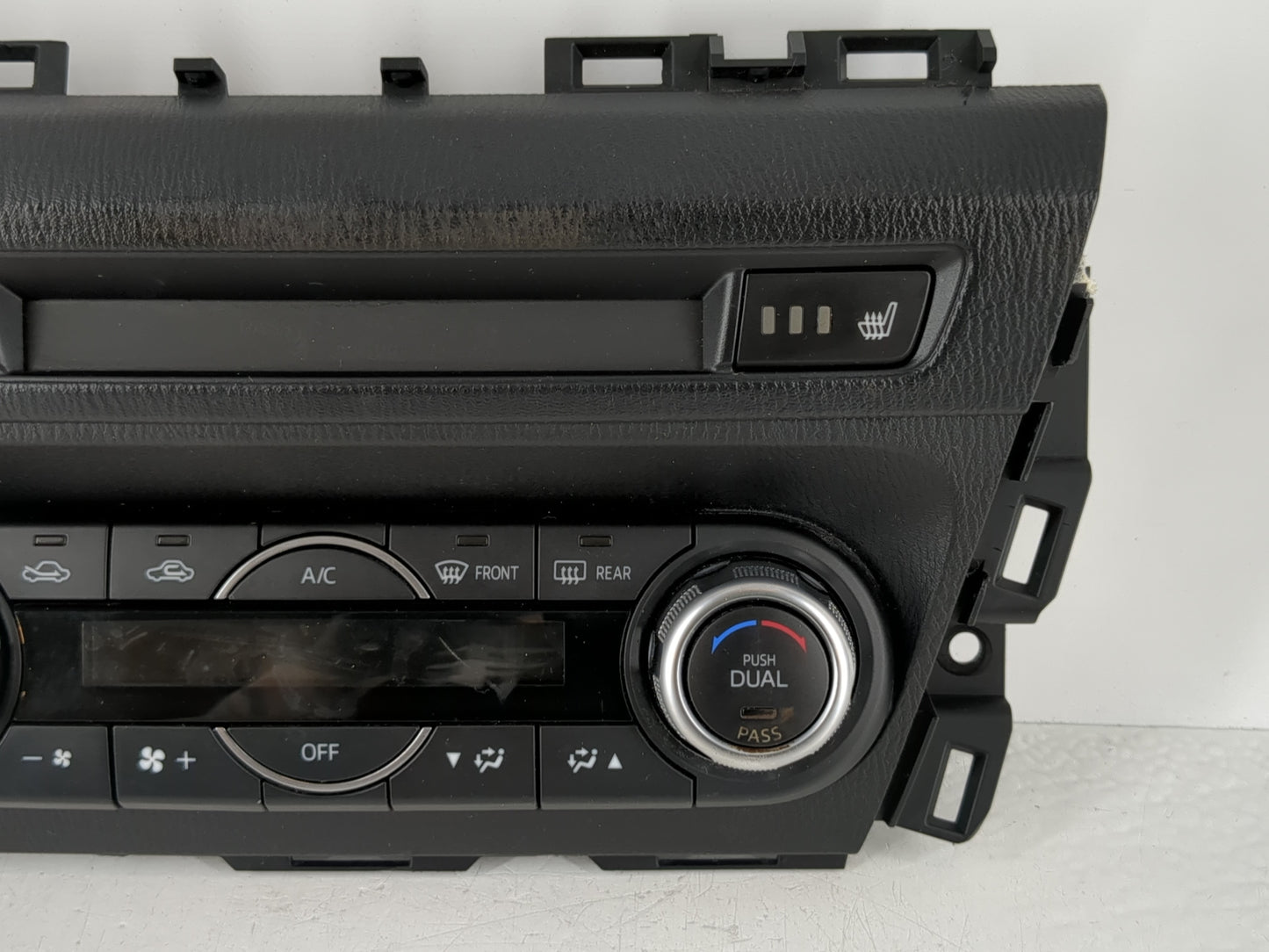 2017-2018 Mazda 3 Climate Control Module Temperature AC/Heater Replacement P/N:GALH-18C812-FF Fits Fits 2017 2018 OEM Used Auto Parts