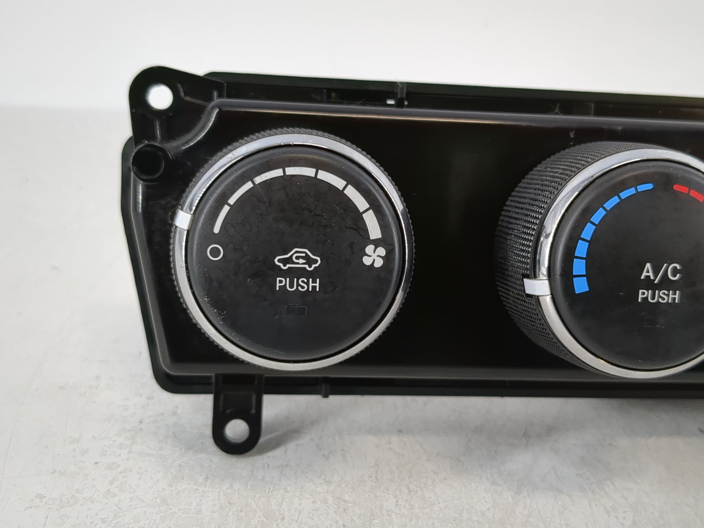 2014 Jeep Compass Climate Control Module Temperature AC/Heater Replacement P/N:P55111278AE Fits Fits 2011 2012 2013 2015 2016 2017 OEM Used Auto Parts - Oemusedautoparts1.com