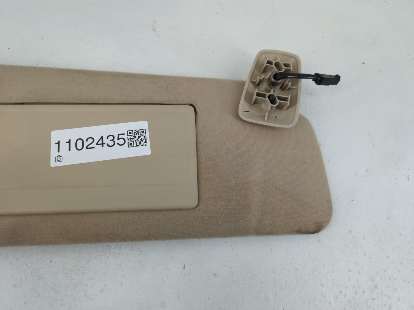 2004-2008 Ford F-150 Sun Visor Shade Replacement Passenger Right Mirror Fits Fits 2004 2005 2006 2007 2008 OEM Used Auto Parts