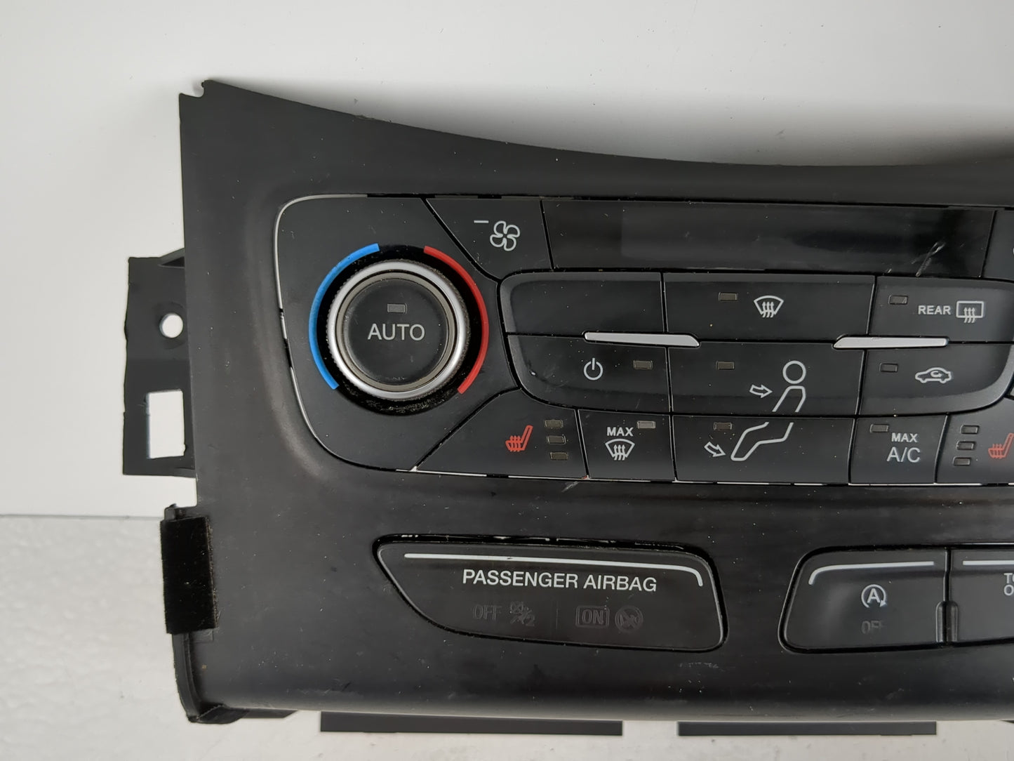 2018-2019 Ford Escape Climate Control Module Temperature AC/Heater Replacement P/N:GJ5T-18C612-CJ Fits Fits 2018 2019 OEM Used Auto Parts - Oemusedautoparts1.com