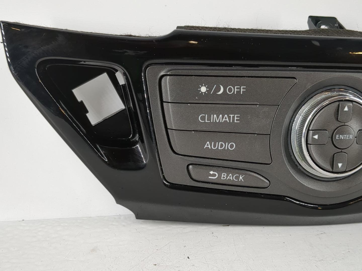 2017 Nissan Pathfinder Radio AM FM Cd Player Receiver Replacement P/N:9PJ0A 210260 Fits OEM Used Auto Parts - Oemusedautoparts1.com
