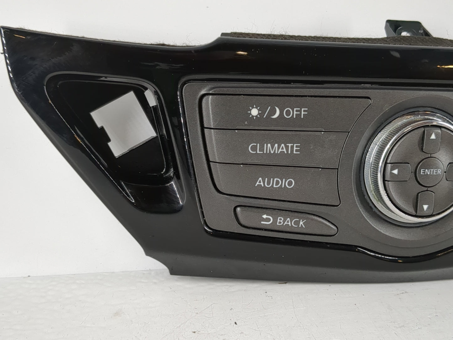 2017 Nissan Pathfinder Radio AM FM Cd Player Receiver Replacement P/N:9PJ0A 210260 Fits OEM Used Auto Parts - Oemusedautoparts1.com