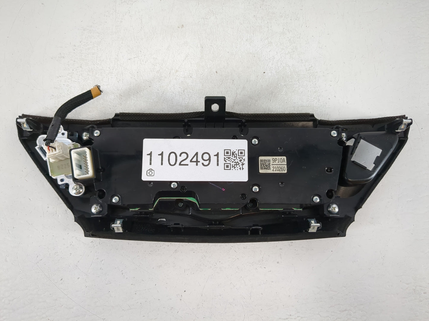 2017 Nissan Pathfinder Radio AM FM Cd Player Receiver Replacement P/N:9PJ0A 210260 Fits OEM Used Auto Parts - Oemusedautoparts1.com