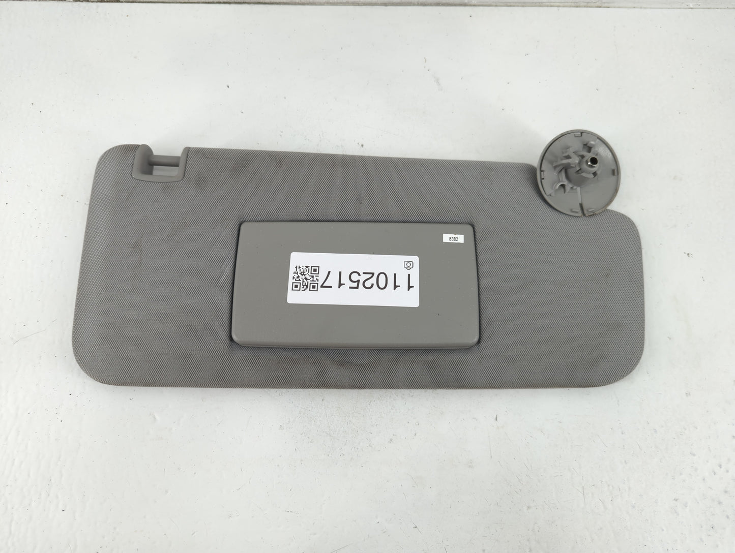 2017-2021 Chevrolet Trax Sun Visor Shade Replacement Passenger Right Mirror Fits Fits 2017 2018 2019 2020 2021 OEM Used Auto Parts