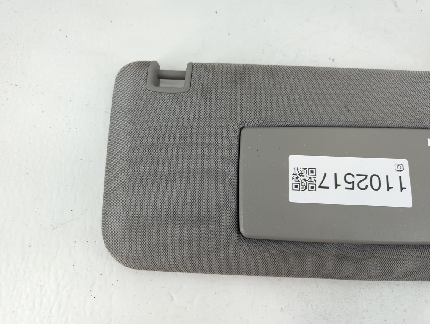 2017-2021 Chevrolet Trax Sun Visor Shade Replacement Passenger Right Mirror Fits Fits 2017 2018 2019 2020 2021 OEM Used Auto Parts