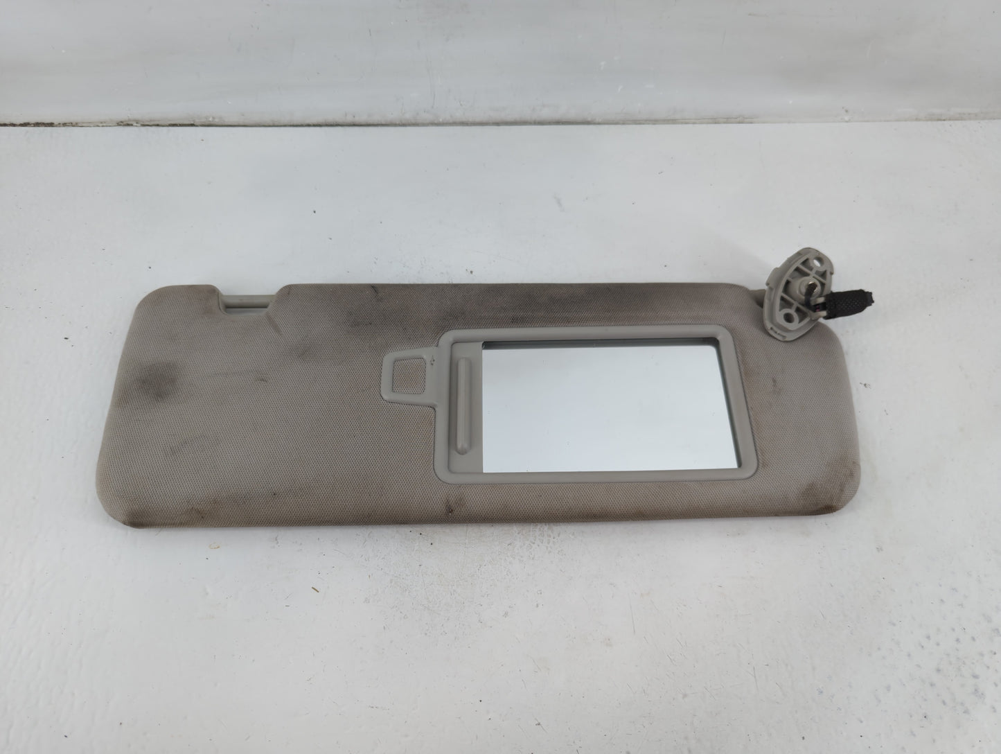 2016-2020 Kia Sorento Sun Visor Shade Replacement Passenger Right Mirror Fits Fits 2016 2017 2018 2019 2020 OEM Used Auto Parts - Oemusedautoparts1.com