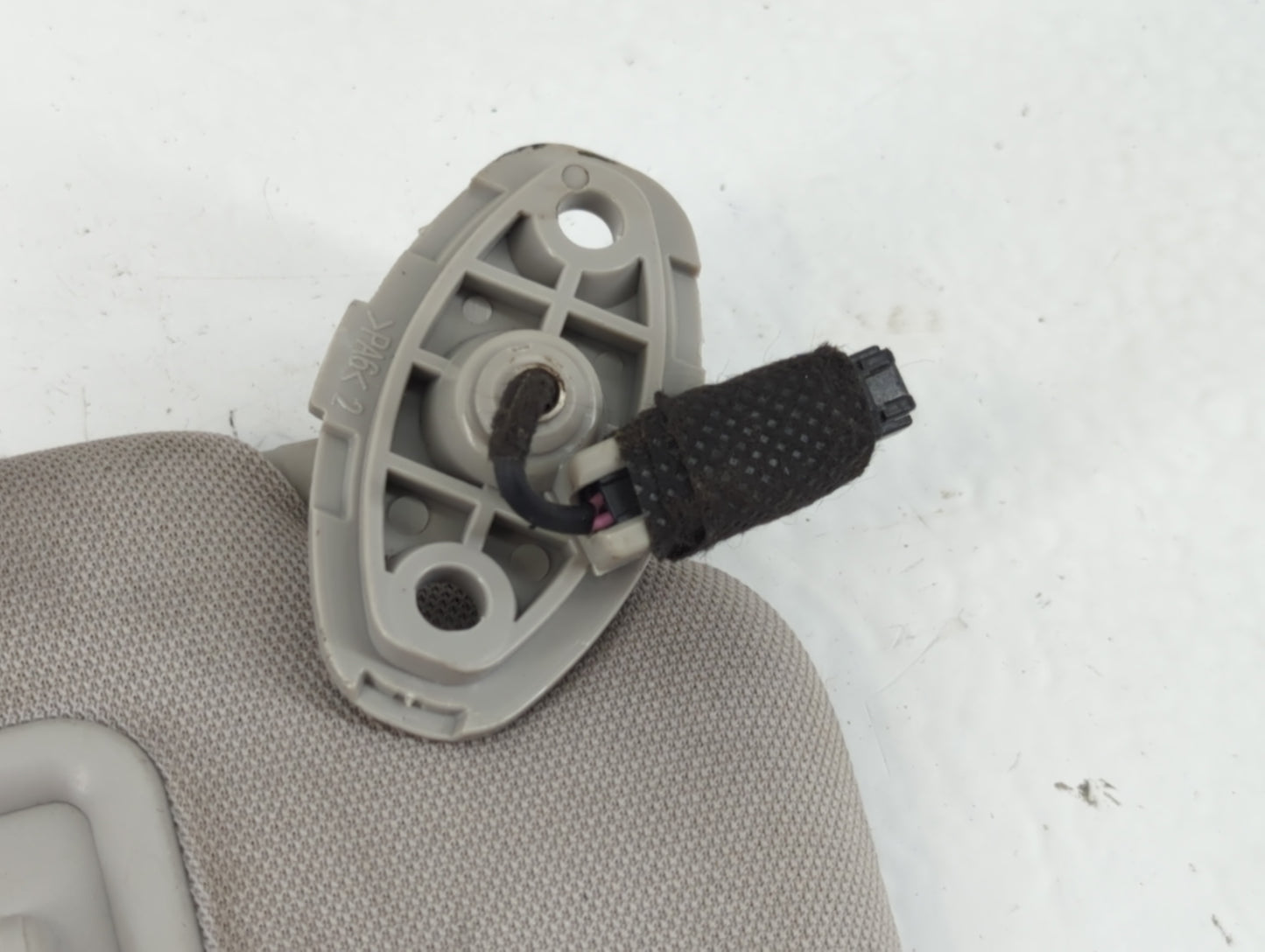 2016-2020 Kia Sorento Sun Visor Shade Replacement Passenger Right Mirror Fits Fits 2016 2017 2018 2019 2020 OEM Used Auto Parts - Oemusedautoparts1.com