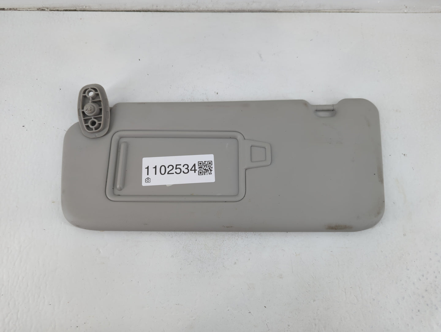 2021-2022 Kia Seltos Sun Visor Shade Replacement Driver Left Mirror Fits Fits 2021 2022 OEM Used Auto Parts - Oemusedautoparts1.com