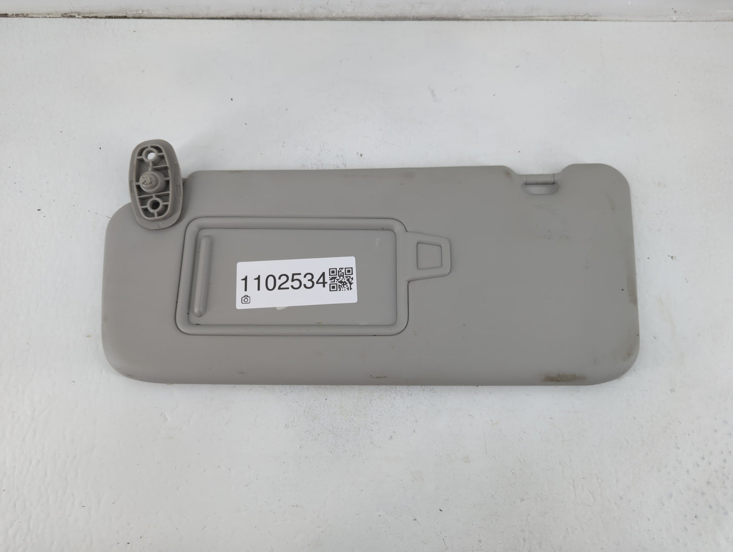 2021-2022 Kia Seltos Sun Visor Shade Replacement Driver Left Mirror Fits Fits 2021 2022 OEM Used Auto Parts - Oemusedautoparts1.com