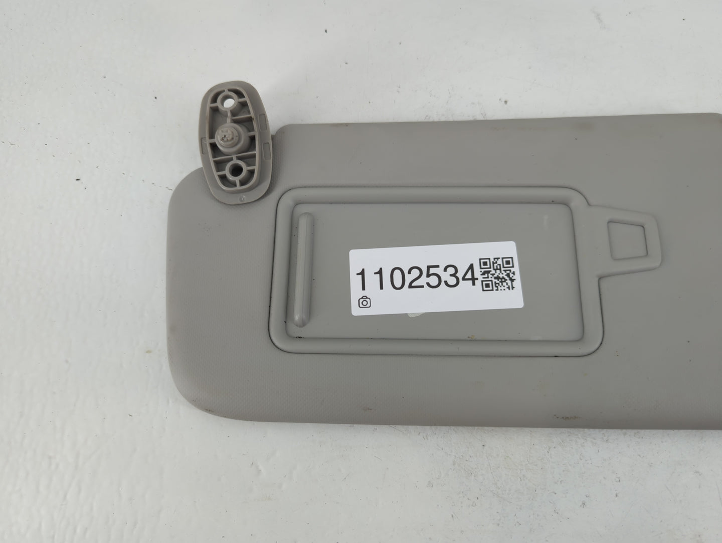 2021-2022 Kia Seltos Sun Visor Shade Replacement Driver Left Mirror Fits Fits 2021 2022 OEM Used Auto Parts - Oemusedautoparts1.com