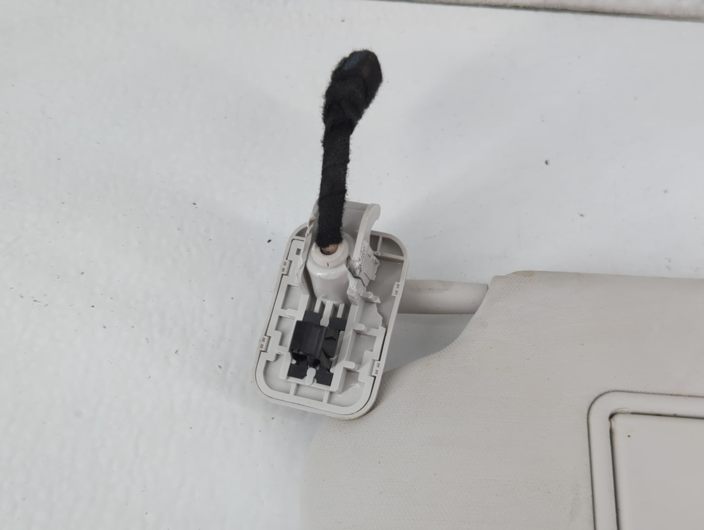 2023 Ford Mustang Sun Visor Shade Replacement Driver Left Mirror Fits Fits 2021 2022 OEM Used Auto Parts