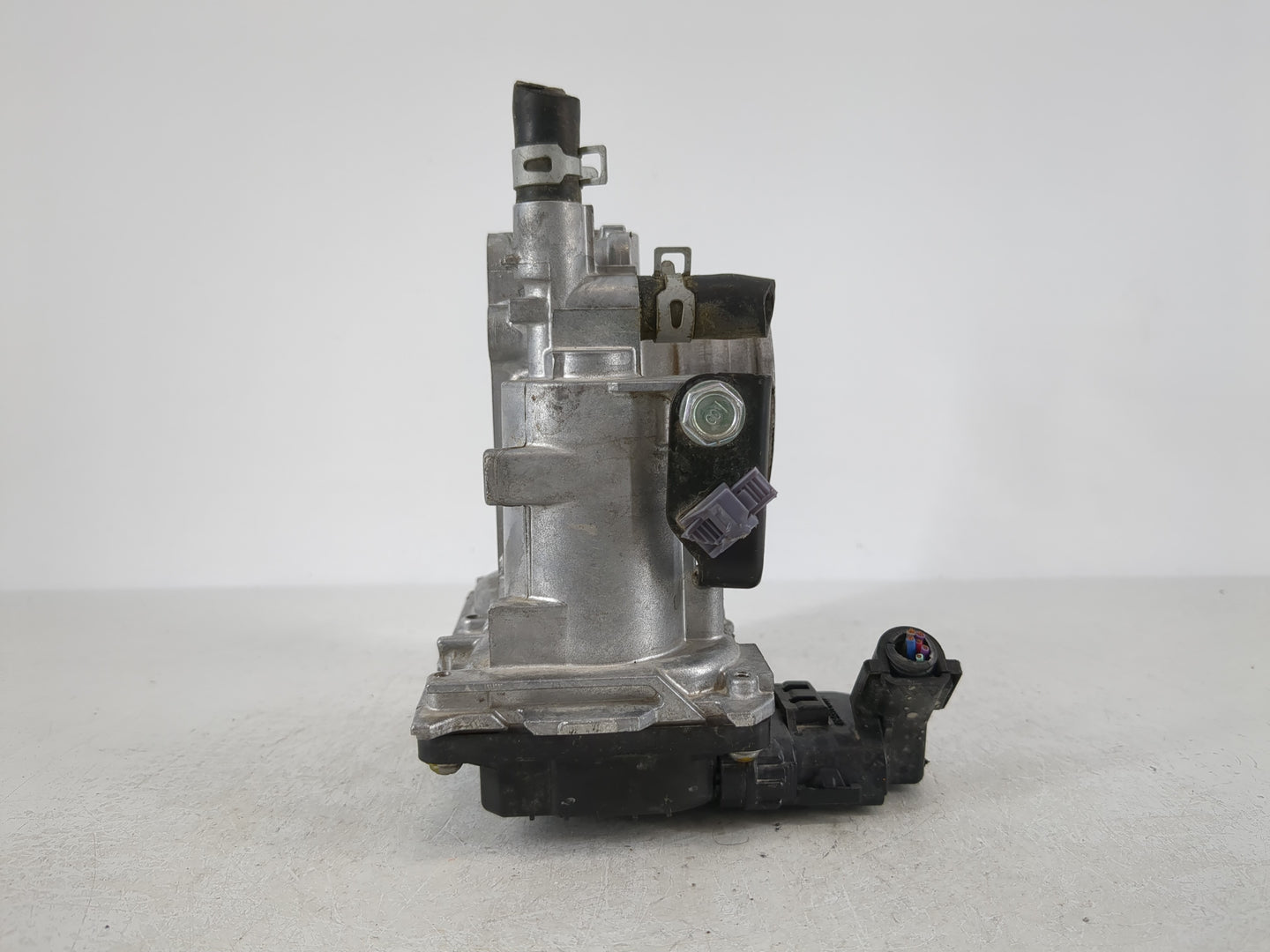 2016-2022 Honda Civic Throttle Body P/N:M70331 GMH1A Fits Fits 2016 2017 2018 2019 2020 2021 2022 OEM Used Auto Parts - Oemusedautoparts1.com