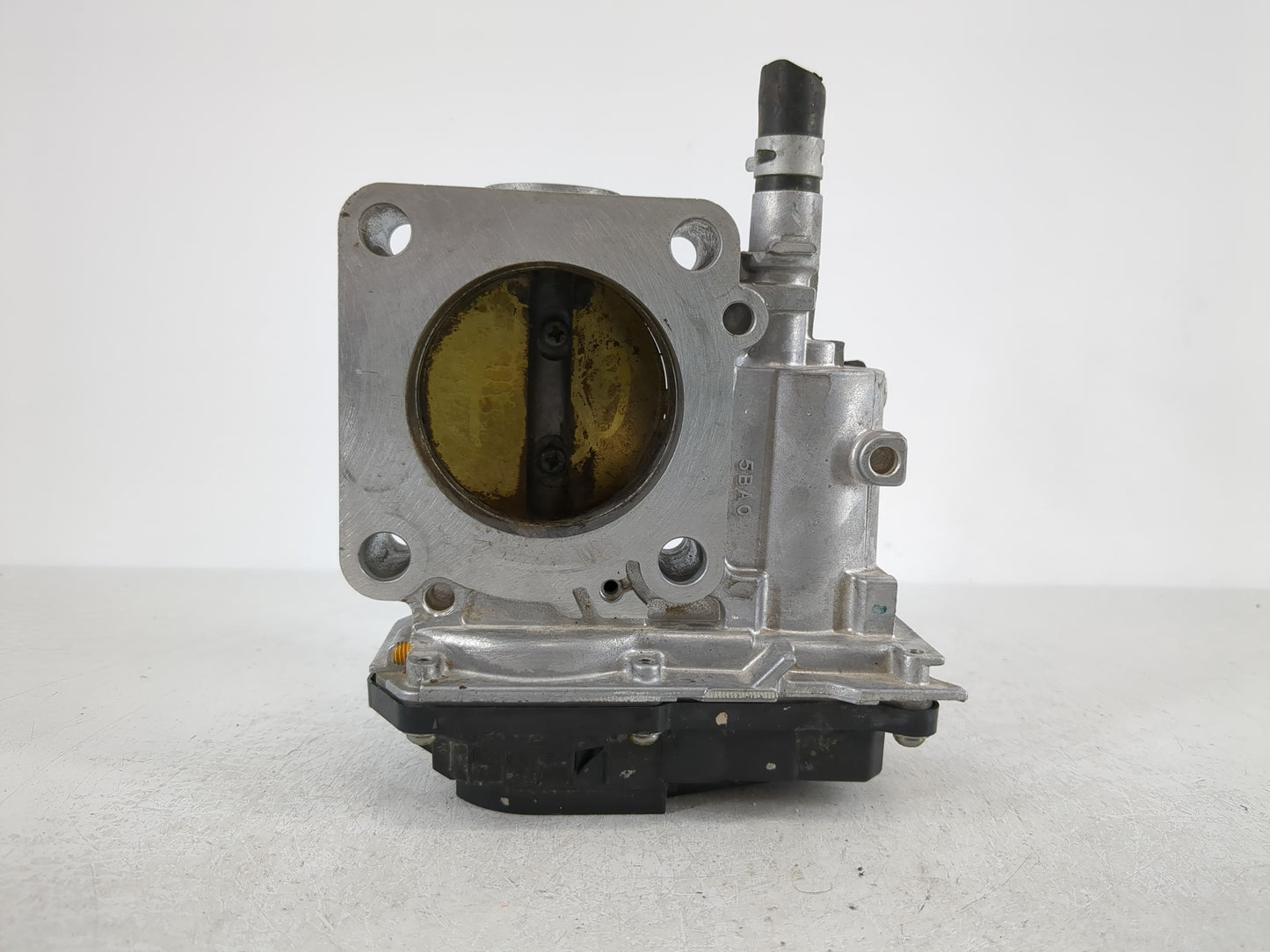 2016-2022 Honda Civic Throttle Body P/N:M70331 GMH1A Fits Fits 2016 2017 2018 2019 2020 2021 2022 OEM Used Auto Parts - Oemusedautoparts1.com