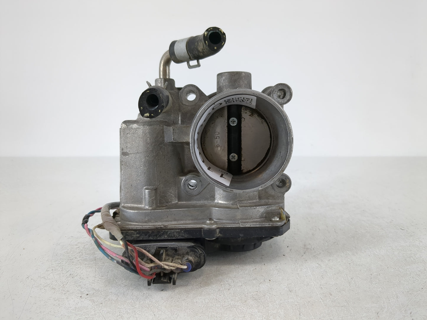 2012-2019 Nissan Versa Throttle Body P/N:3AA50-02 E Fits Fits 2012 2013 2014 2015 2016 2017 2018 2019 OEM Used Auto Parts - Oemusedautoparts1.com