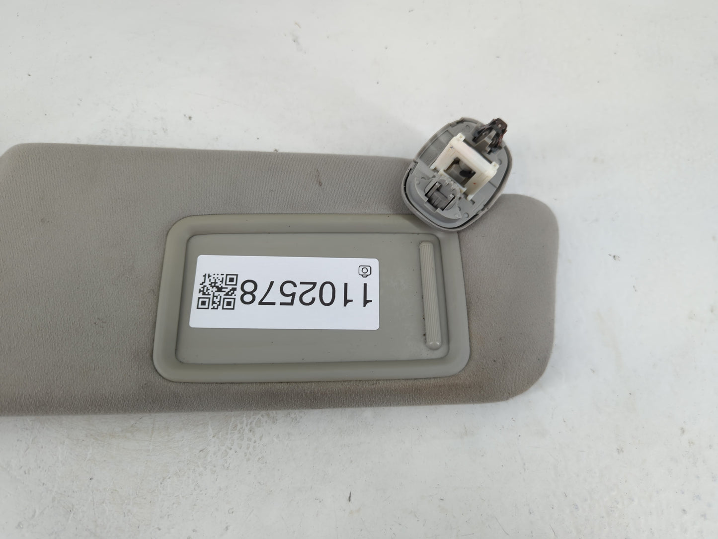 2010-2015 Toyota Prius Sun Visor Shade Replacement Passenger Right Mirror Fits Fits 2010 2011 2012 2013 2014 2015 OEM Used Auto Parts