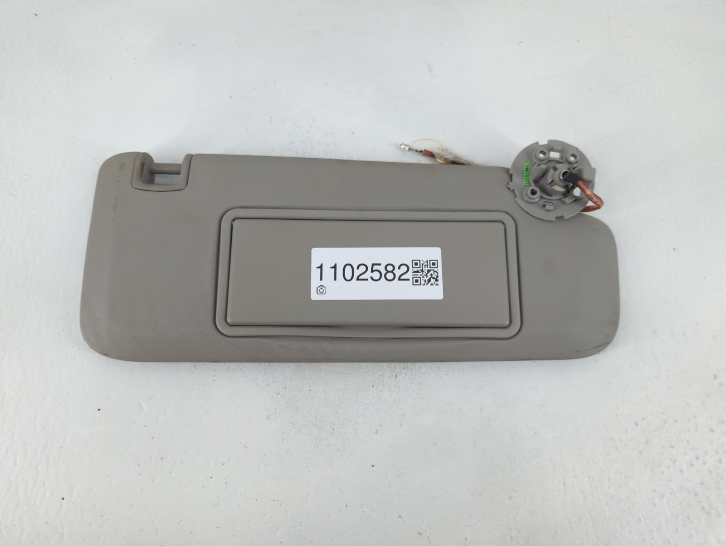 2011-2016 Chevrolet Cruze Sun Visor Shade Replacement Passenger Right Mirror Fits Fits 2011 2012 2013 2014 2015 2016 OEM Used Auto Parts