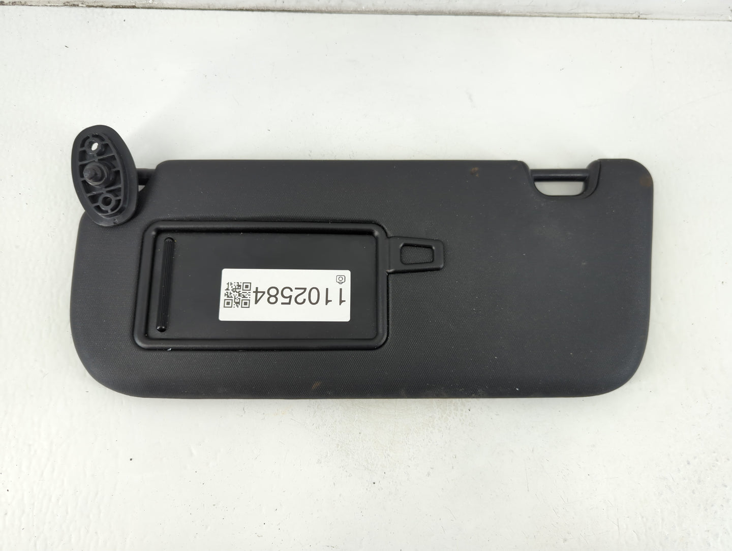 2014-2019 Kia Soul Sun Visor Shade Replacement Driver Left Mirror Fits Fits 2014 2015 2016 2017 2018 2019 OEM Used Auto Parts - Oemusedautoparts1.com