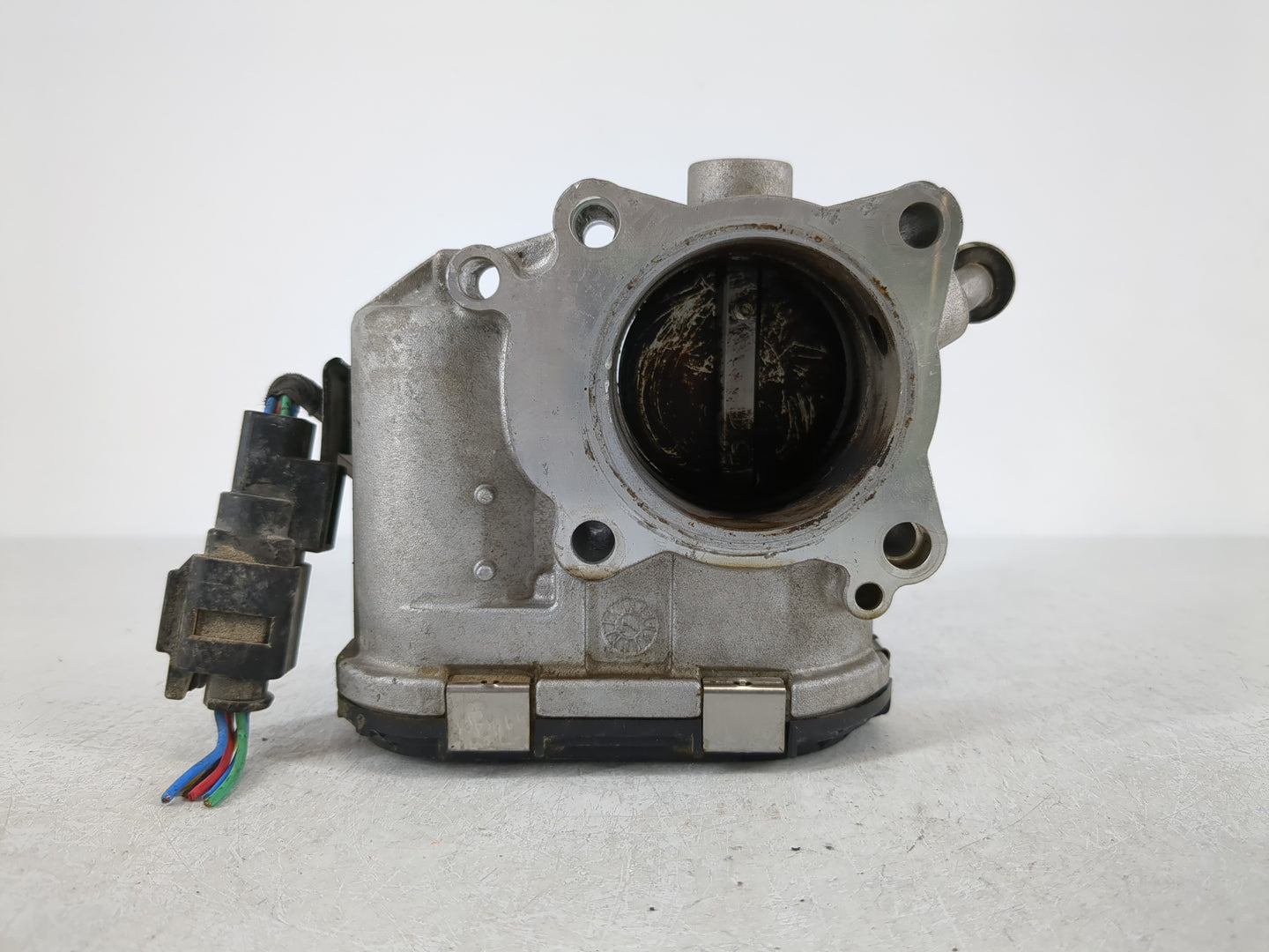 2021-2022 Hyundai Elantra Throttle Body P/N:35100-03HA0 Fits Fits 2017 2018 2019 2020 2021 2022 OEM Used Auto Parts - Oemusedautoparts1.com