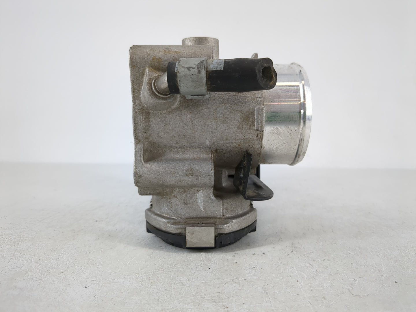 2021-2022 Hyundai Elantra Throttle Body P/N:35100-03HA0 Fits Fits 2017 2018 2019 2020 2021 2022 OEM Used Auto Parts - Oemusedautoparts1.com