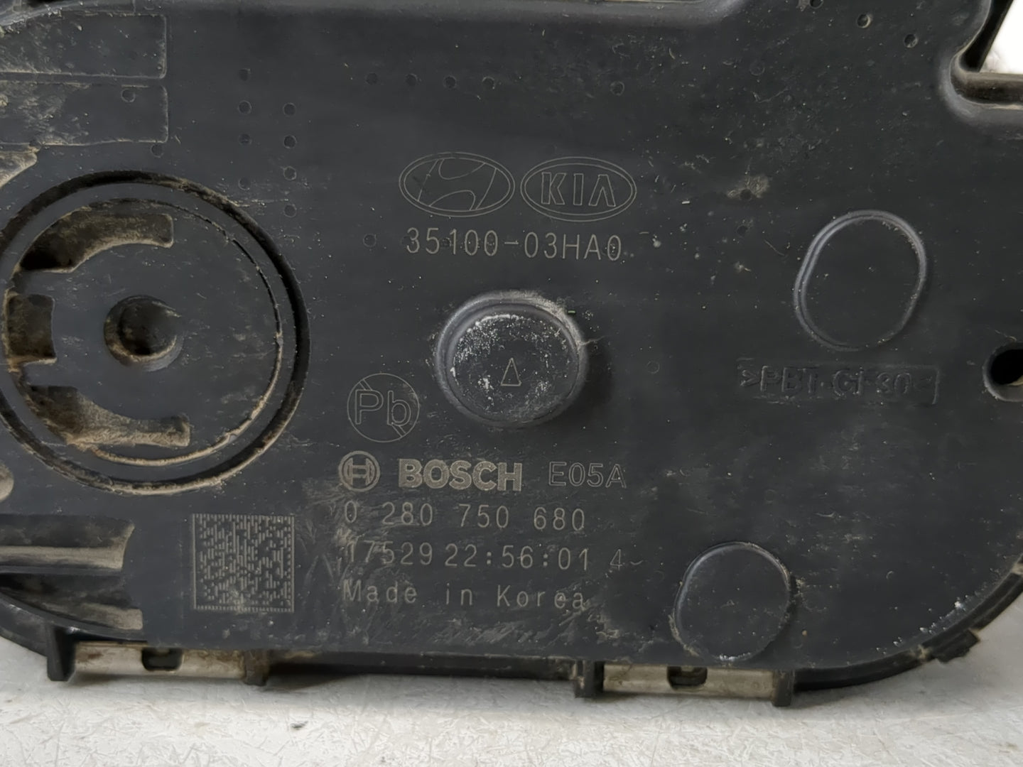 2021-2022 Hyundai Elantra Throttle Body P/N:35100-03HA0 Fits Fits 2017 2018 2019 2020 2021 2022 OEM Used Auto Parts - Oemusedautoparts1.com