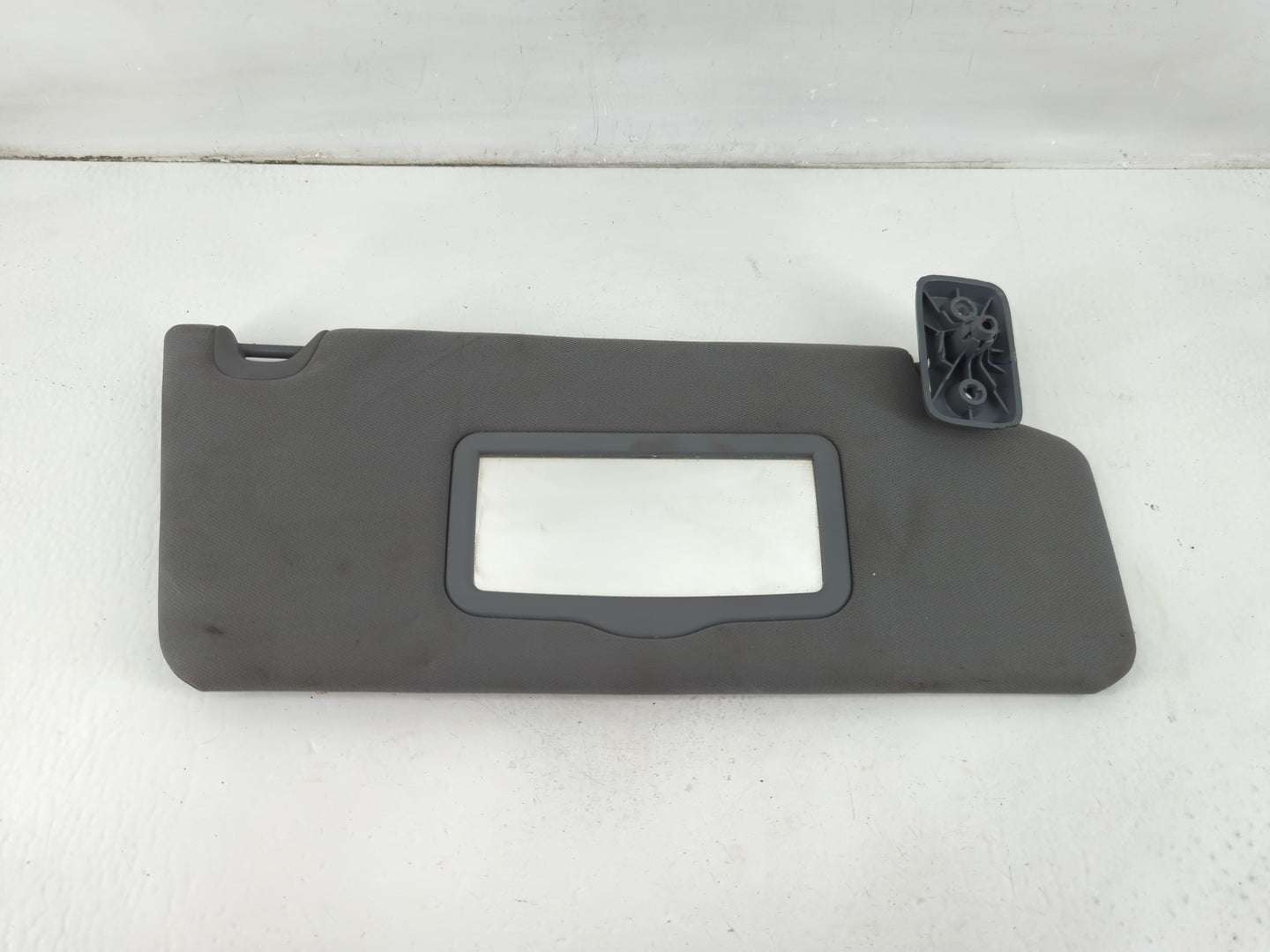2011-2014 Ford F-150 Sun Visor Shade Replacement Passenger Right Mirror Fits Fits 2011 2012 2013 2014 OEM Used Auto Parts - Oemusedautoparts1.com