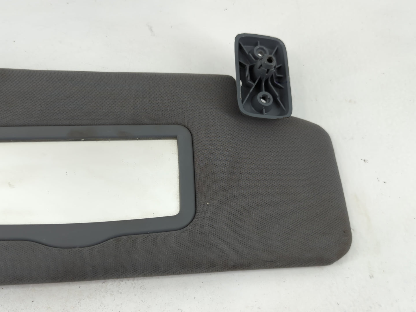 2011-2014 Ford F-150 Sun Visor Shade Replacement Passenger Right Mirror Fits Fits 2011 2012 2013 2014 OEM Used Auto Parts - Oemusedautoparts1.com