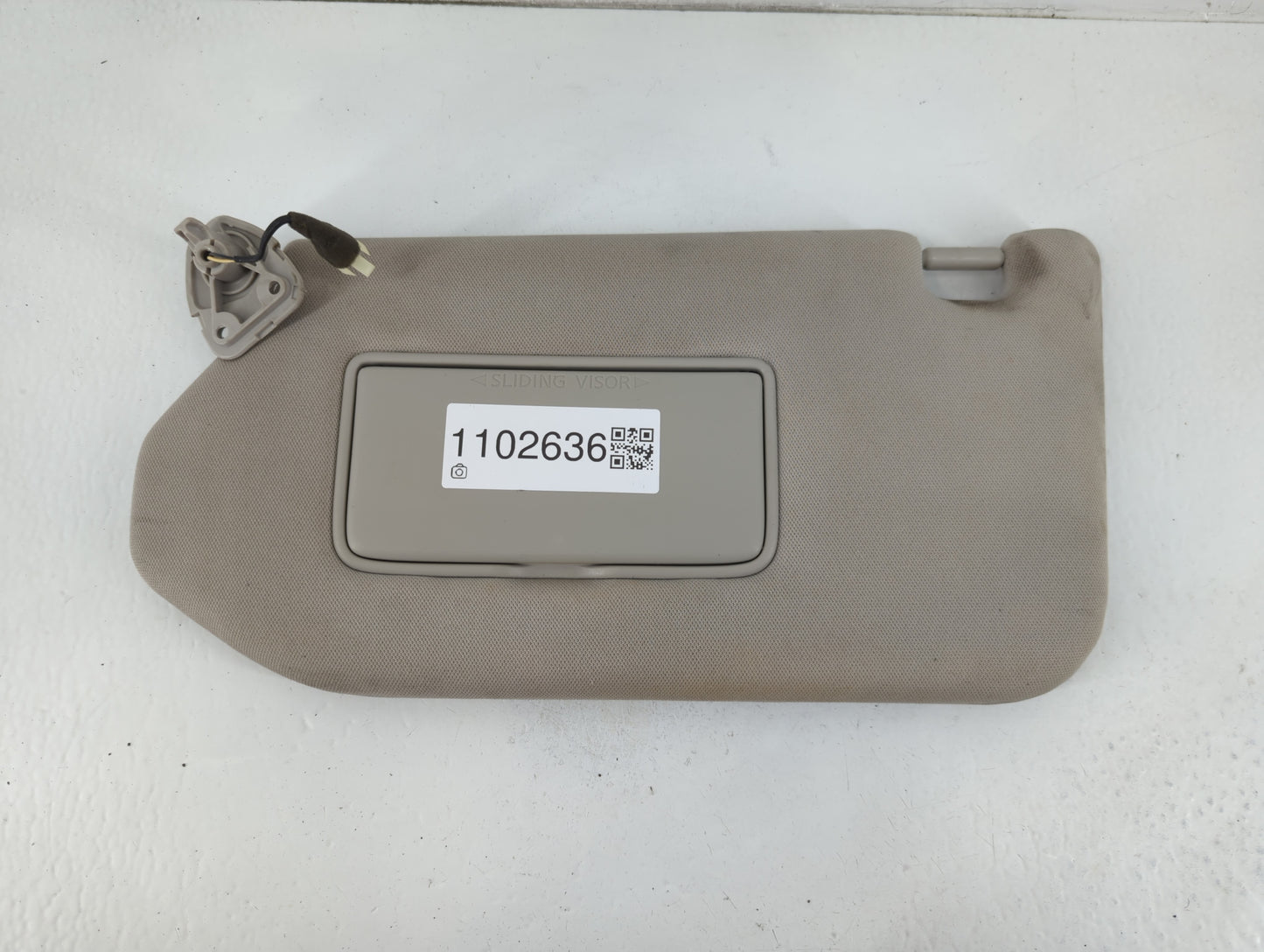 2019-2020 Infiniti Qx60 Sun Visor Shade Replacement Driver Left Mirror Fits Fits 2019 2020 OEM Used Auto Parts - Oemusedautoparts1.com