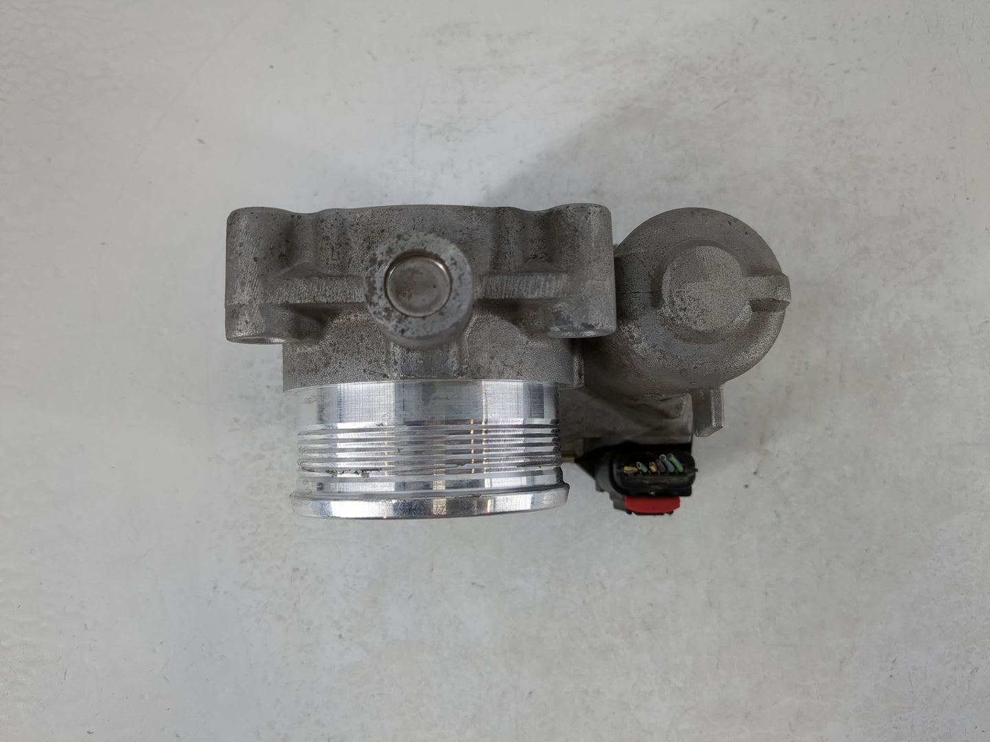 2012-2013 Ford Focus Throttle Body P/N:CM5E 9F991 AD Fits Fits 2012 2013 2014 2015 2016 2017 OEM Used Auto Parts - Oemusedautoparts1.com