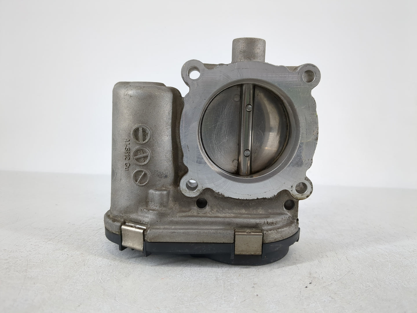 2012-2013 Ford Focus Throttle Body P/N:CM5E 9F991 AD Fits Fits 2012 2013 2014 2015 2016 2017 OEM Used Auto Parts - Oemusedautoparts1.com