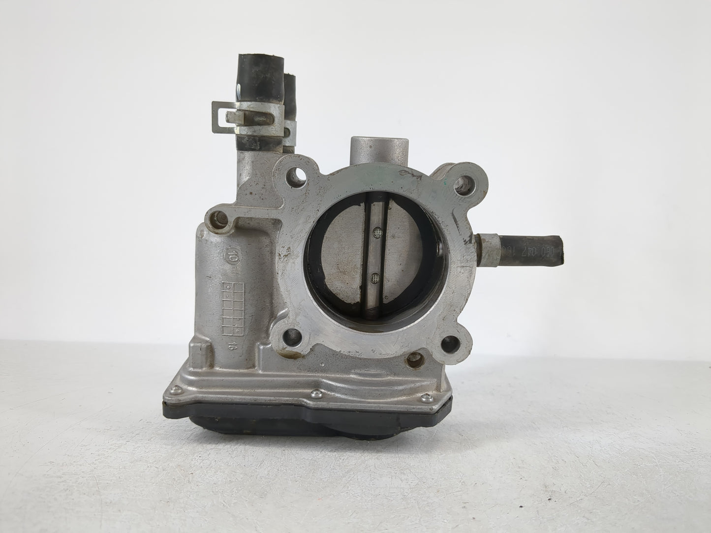 2012-2019 Kia Rio Throttle Body P/N:35100-2B300 Fits Fits 2012 2013 2014 2015 2016 2017 2018 2019 OEM Used Auto Parts - Oemusedautoparts1.com