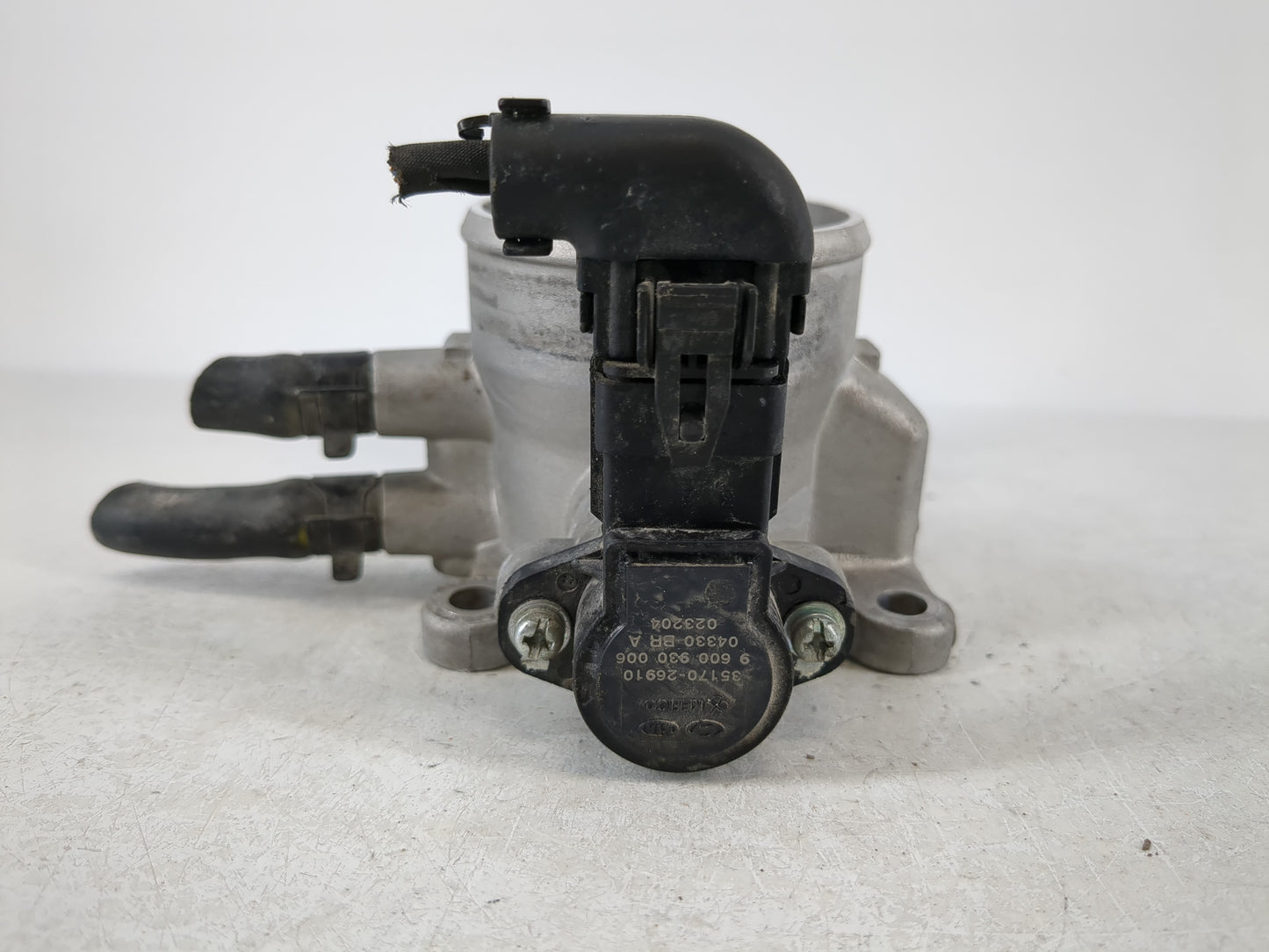 2007-2012 Hyundai Elantra Throttle Body P/N:35100-23950 Fits Fits 2007 2008 2009 2010 2011 2012 OEM Used Auto Parts - Oemusedautoparts1.com